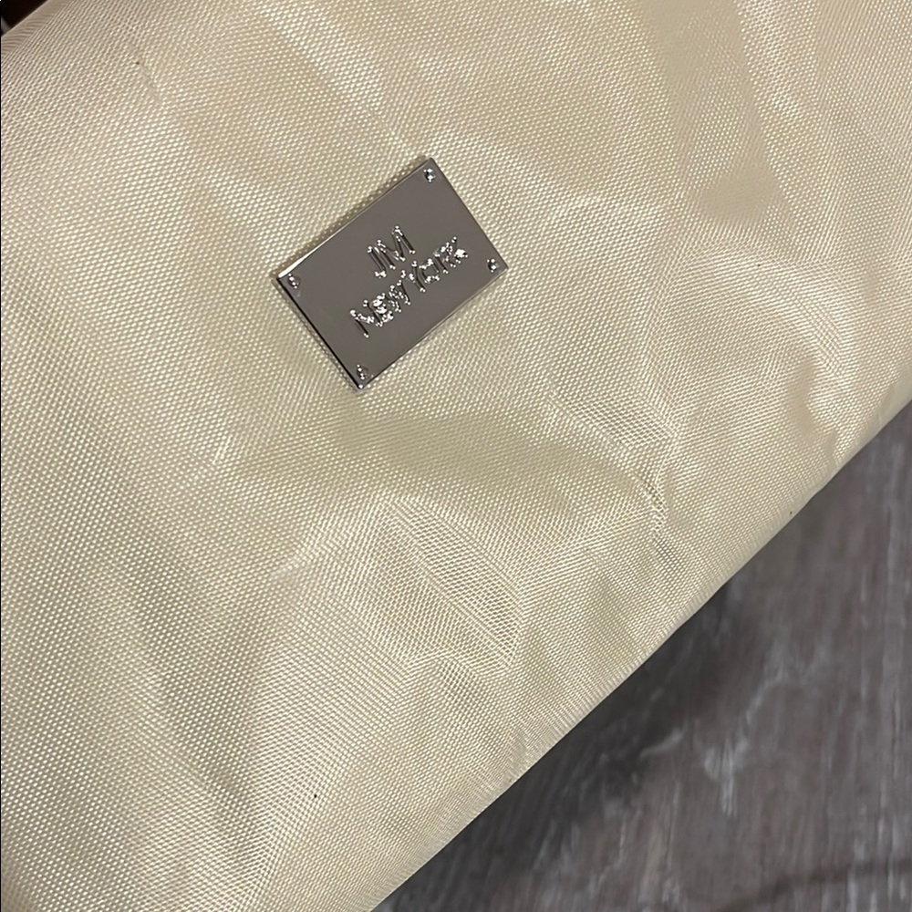 JM NEW YORK- Cream Roll Up Makeup/Mini Travel Bag - Picture 12 of 12